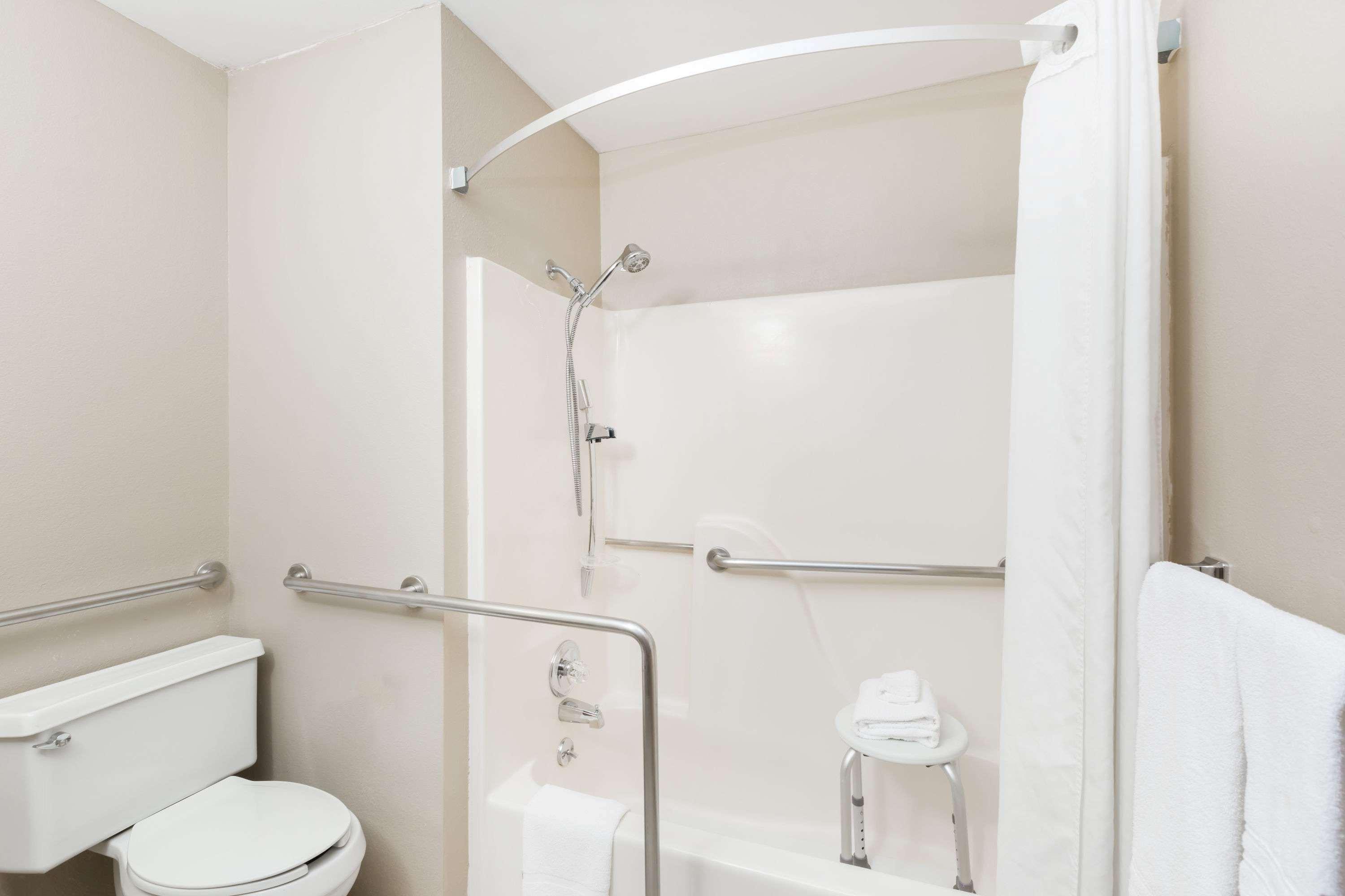Super 8 By Wyndham Manhattan Ks Εξωτερικό φωτογραφία