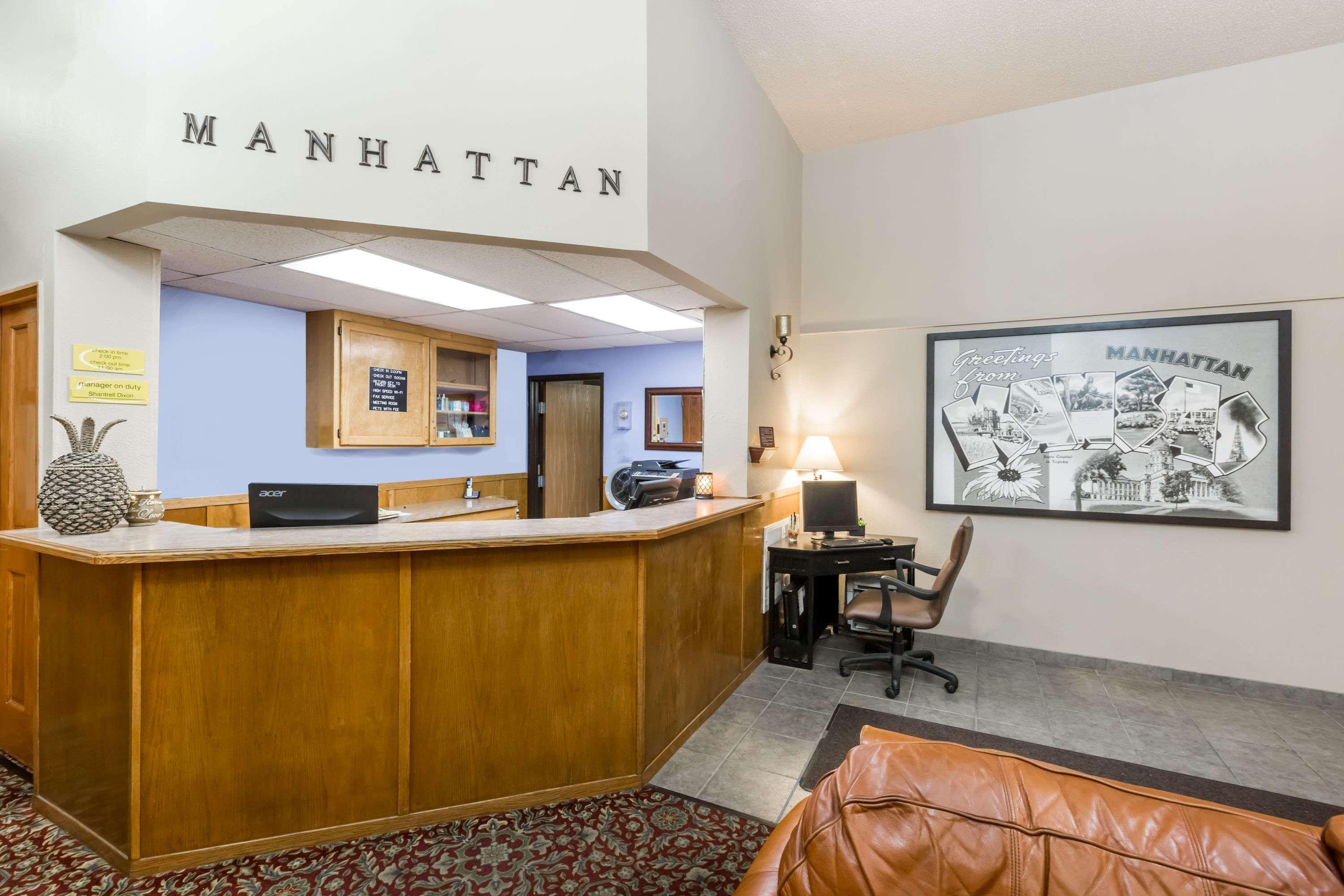 Super 8 By Wyndham Manhattan Ks Εξωτερικό φωτογραφία