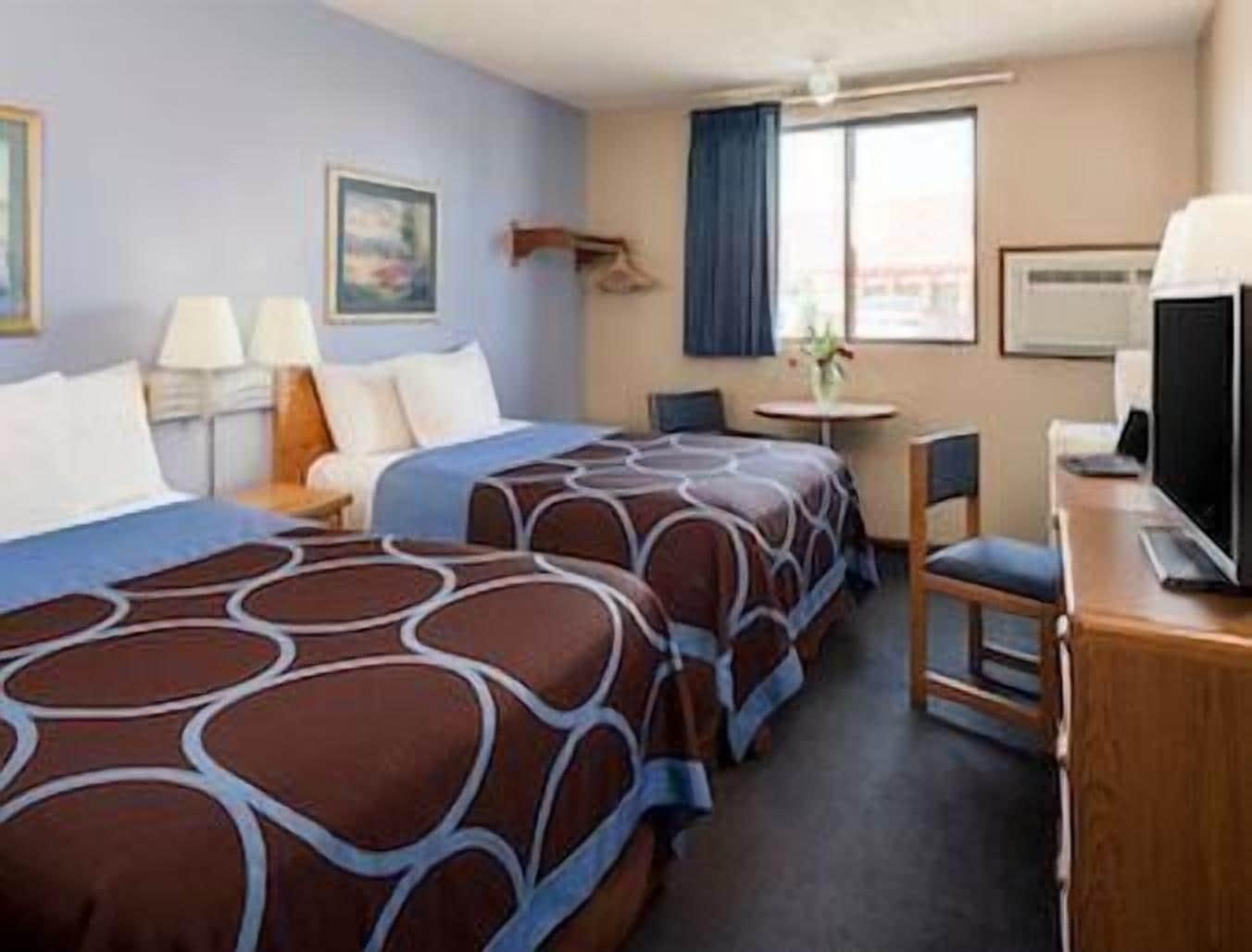 Super 8 By Wyndham Manhattan Ks Εξωτερικό φωτογραφία