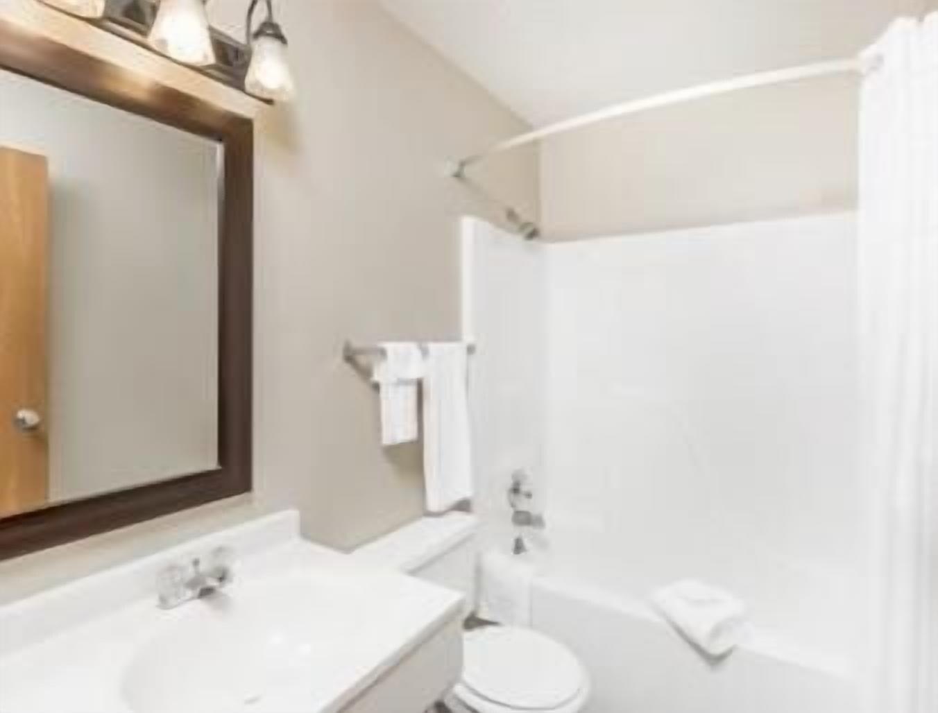 Super 8 By Wyndham Manhattan Ks Εξωτερικό φωτογραφία