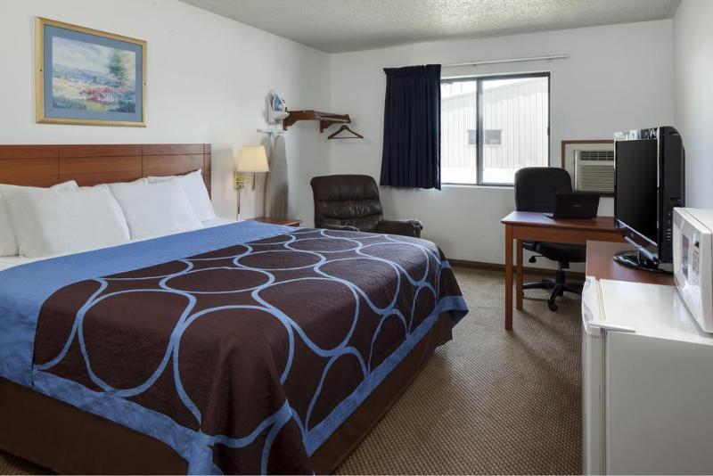Super 8 By Wyndham Manhattan Ks Εξωτερικό φωτογραφία